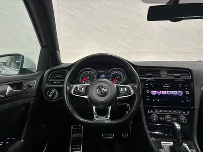 Volkswagen Golf - Thumbnail 16