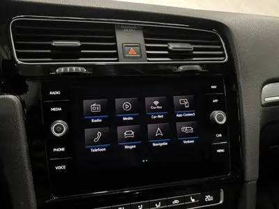 Volkswagen Golf - Thumbnail 17