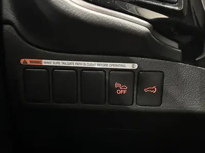 Mitsubishi Outlander - Thumbnail 25