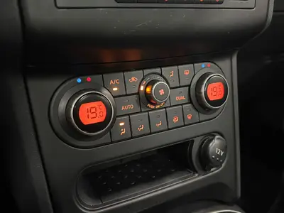 Nissan QASHQAI - Thumbnail 16