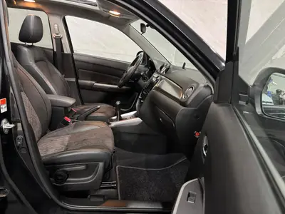 Suzuki Vitara - Thumbnail 10