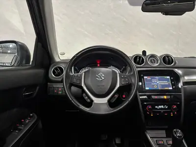 Suzuki Vitara - Thumbnail 14