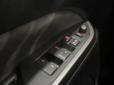 Suzuki Vitara - Thumbnail 24