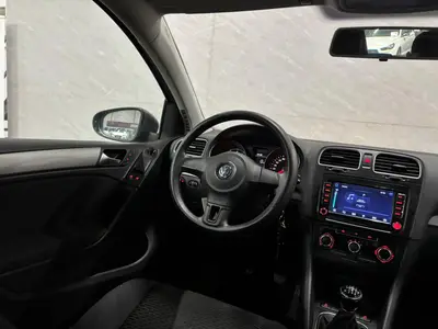 Volkswagen Golf - Thumbnail 12