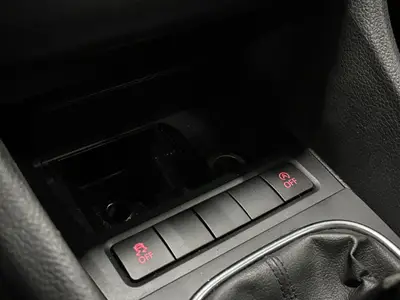 Volkswagen Golf - Thumbnail 16