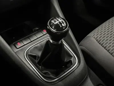 Volkswagen Golf - Thumbnail 17