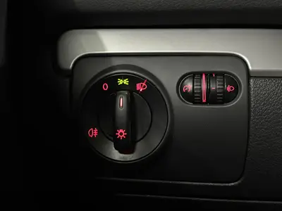 Volkswagen Golf - Thumbnail 20