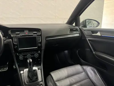 Volkswagen Golf - Thumbnail 12