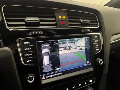 Volkswagen Golf - Thumbnail 16