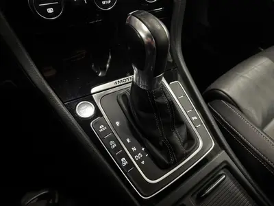 Volkswagen Golf - Thumbnail 19