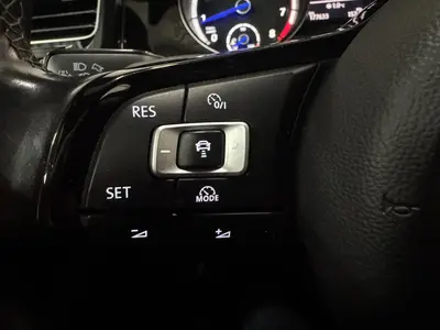 Volkswagen Golf - Thumbnail 22