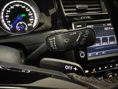 Volkswagen Golf - Thumbnail 23