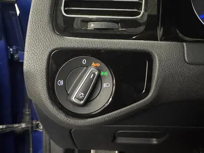 Volkswagen Golf - Thumbnail 26