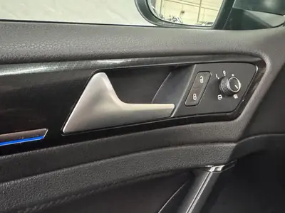 Volkswagen Golf - Thumbnail 27