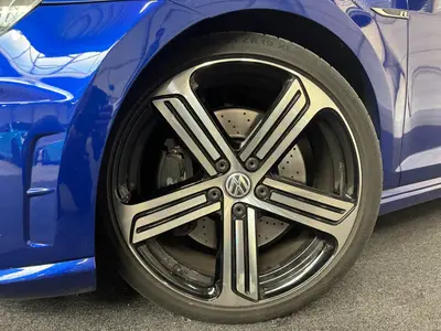 Volkswagen Golf - Thumbnail 29
