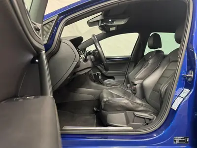 Volkswagen Golf - Thumbnail 10