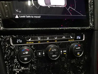 Volkswagen Golf - Thumbnail 19