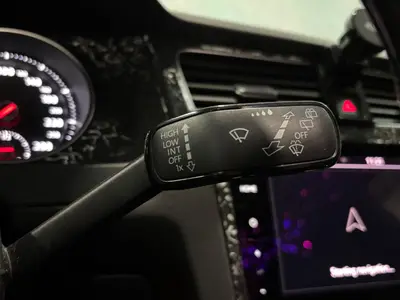 Volkswagen Golf - Thumbnail 24