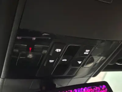 Volkswagen Golf - Thumbnail 30