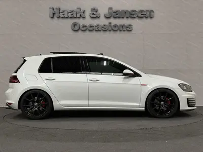 Volkswagen Golf - Thumbnail 9