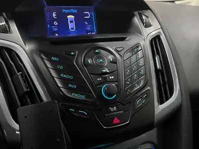 Ford Focus - Thumbnail 18