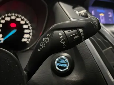 Ford Focus - Thumbnail 23