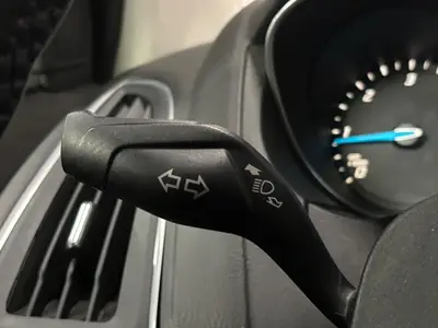 Ford Focus - Thumbnail 24