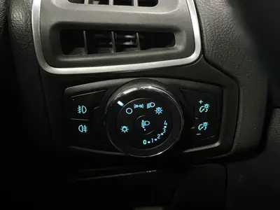 Ford Focus - Thumbnail 26