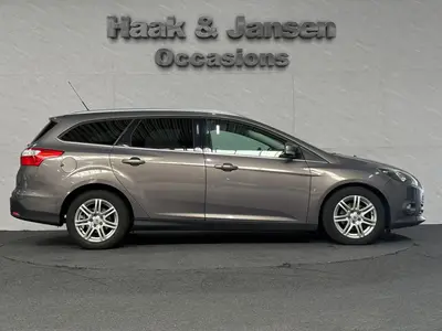 Ford Focus - Thumbnail 9