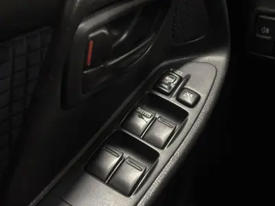 Subaru Impreza - Thumbnail 25