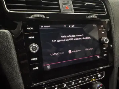 Volkswagen Golf - Thumbnail 16