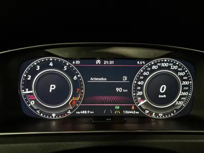 Volkswagen Golf - Thumbnail 27