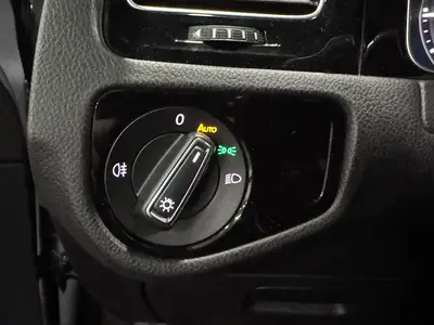 Volkswagen Golf - Thumbnail 28