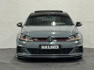 Volkswagen Golf - Thumbnail 6