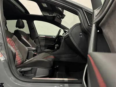 Volkswagen Golf - Thumbnail 10