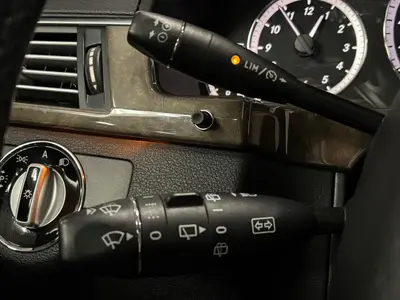 Mercedes-Benz E-Klasse - Thumbnail 18