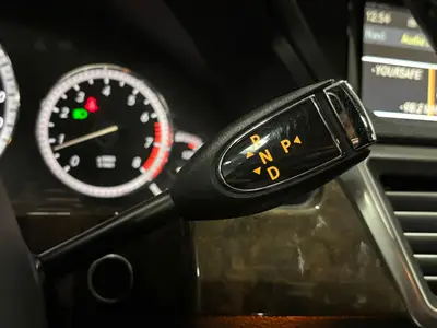 Mercedes-Benz E-Klasse - Thumbnail 19