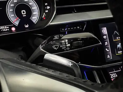 Audi A8 - Thumbnail 25