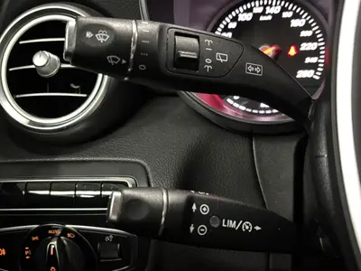 Mercedes-Benz C-Klasse - Thumbnail 21