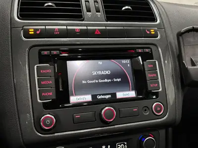 Volkswagen Polo - Thumbnail 18