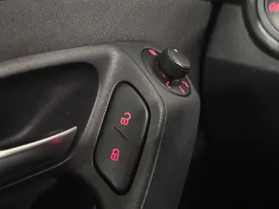 Volkswagen Polo - Thumbnail 27