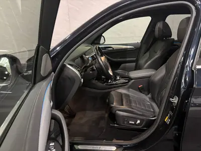 BMW iX3 - Thumbnail 12