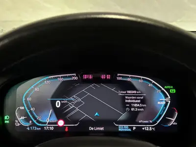 BMW iX3 - Thumbnail 31