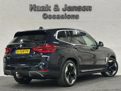 BMW iX3 - Thumbnail 5