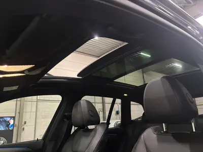 BMW iX3 - Thumbnail 10