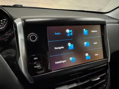 Peugeot 208 - Thumbnail 15