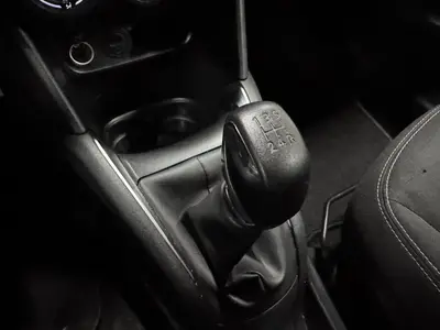 Peugeot 208 - Thumbnail 19