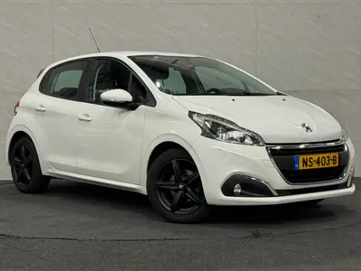 Peugeot 208 - Thumbnail 3