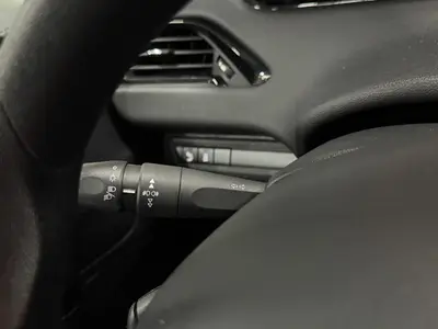 Peugeot 208 - Thumbnail 23