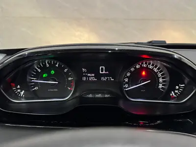 Peugeot 208 - Thumbnail 24